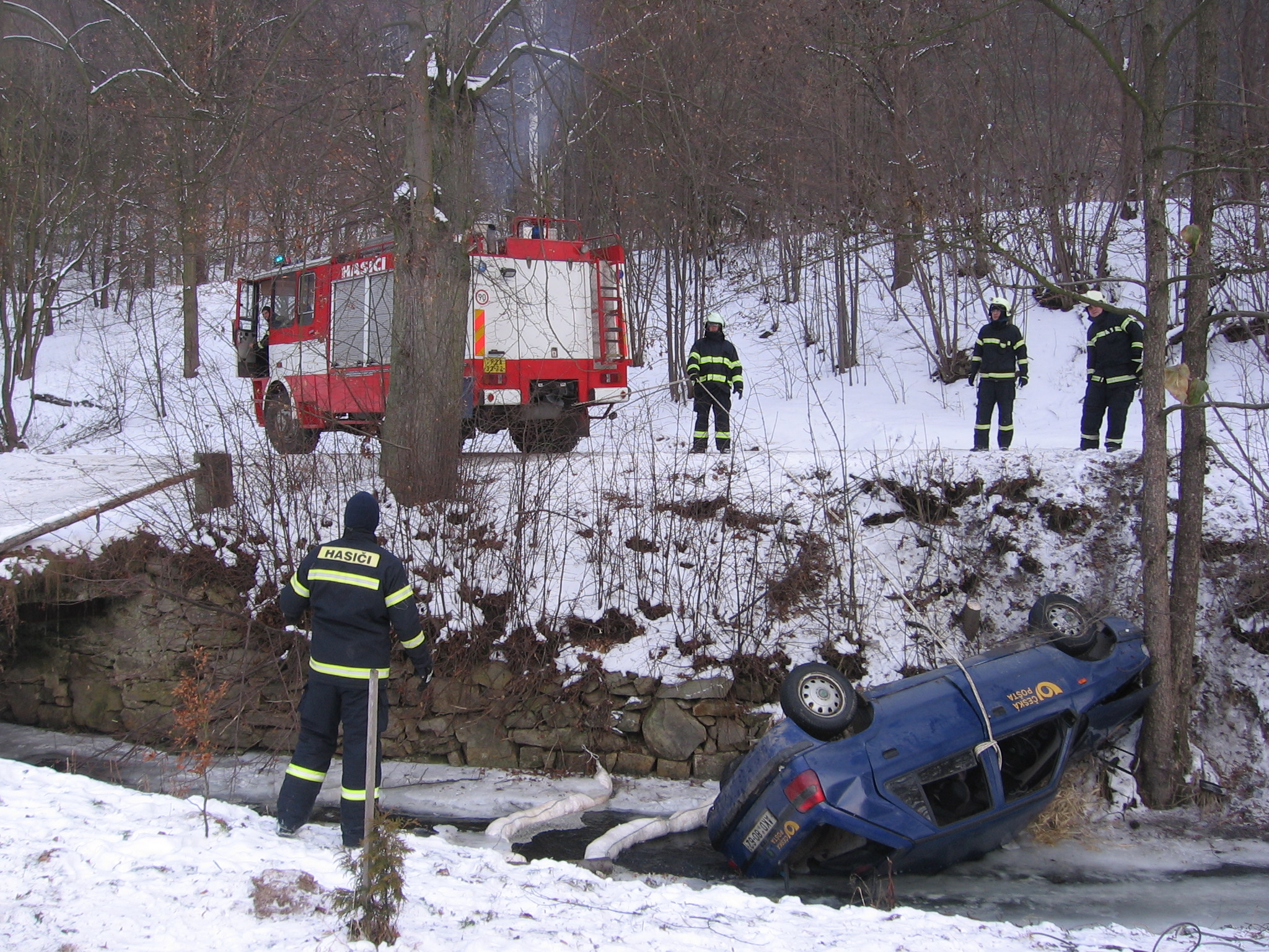 Dopravní nehoda Křenovice 14.1.2009 015.jpg